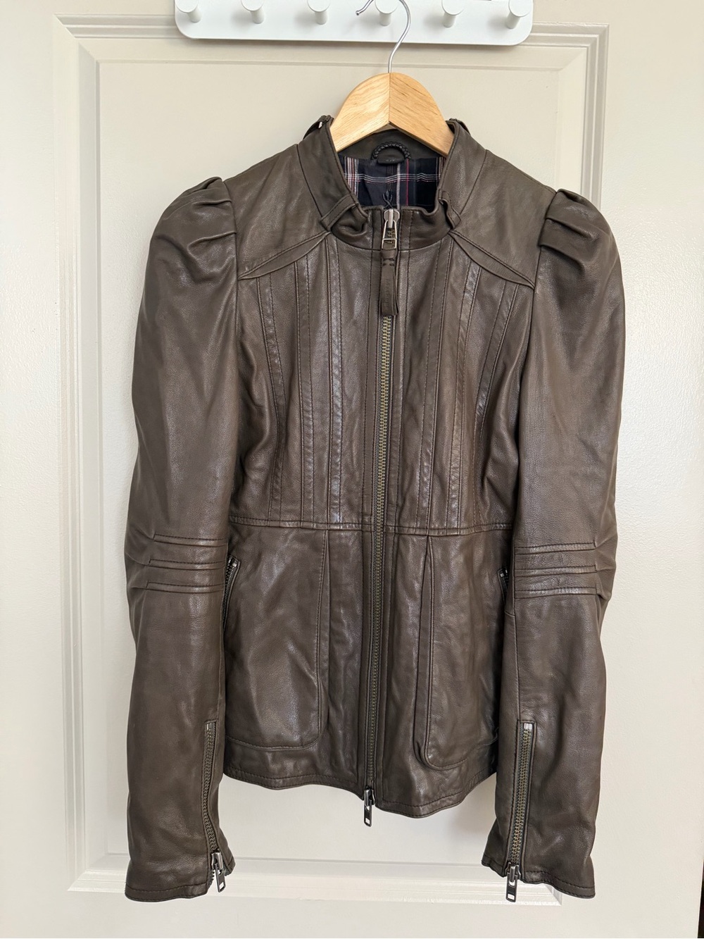 Mackage Fitted Leather Jacket with Puff Sleeves